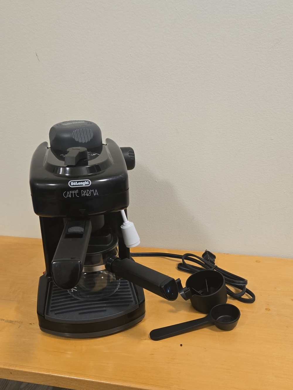 Black Espresso Coffee Maker with Portafilter and Accessories
